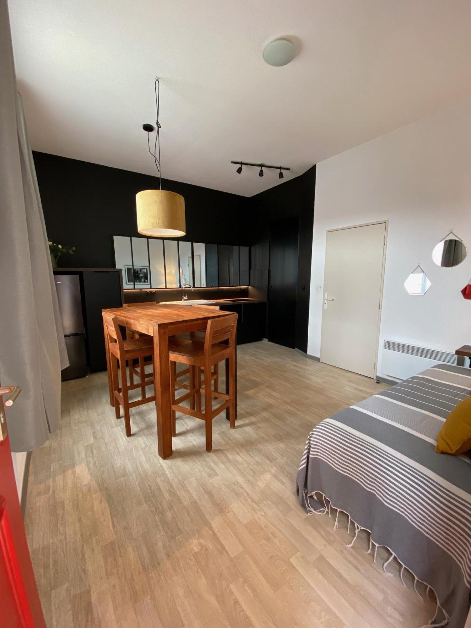 Appartements Soulac - Hyper Centre Et Plage Bagian luar foto