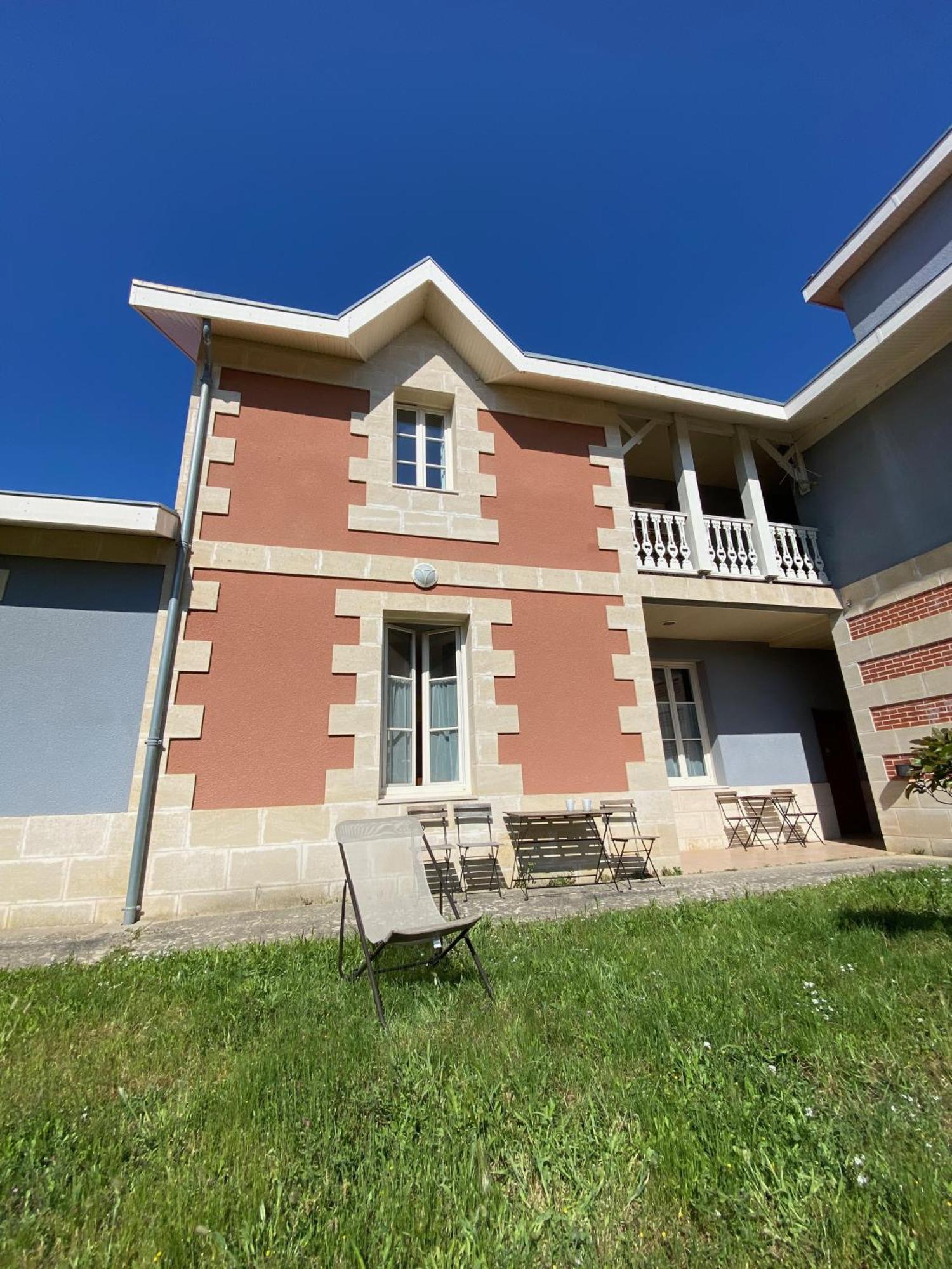 Appartements Soulac - Hyper Centre Et Plage Bagian luar foto